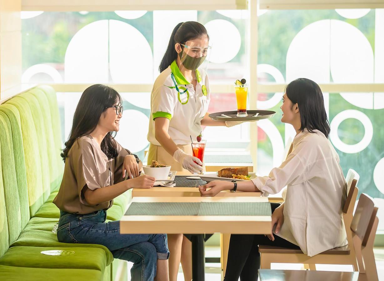 Zest Parang Raja Solo By Swiss-Belhotel International Bonorejo Eksteriør bilde