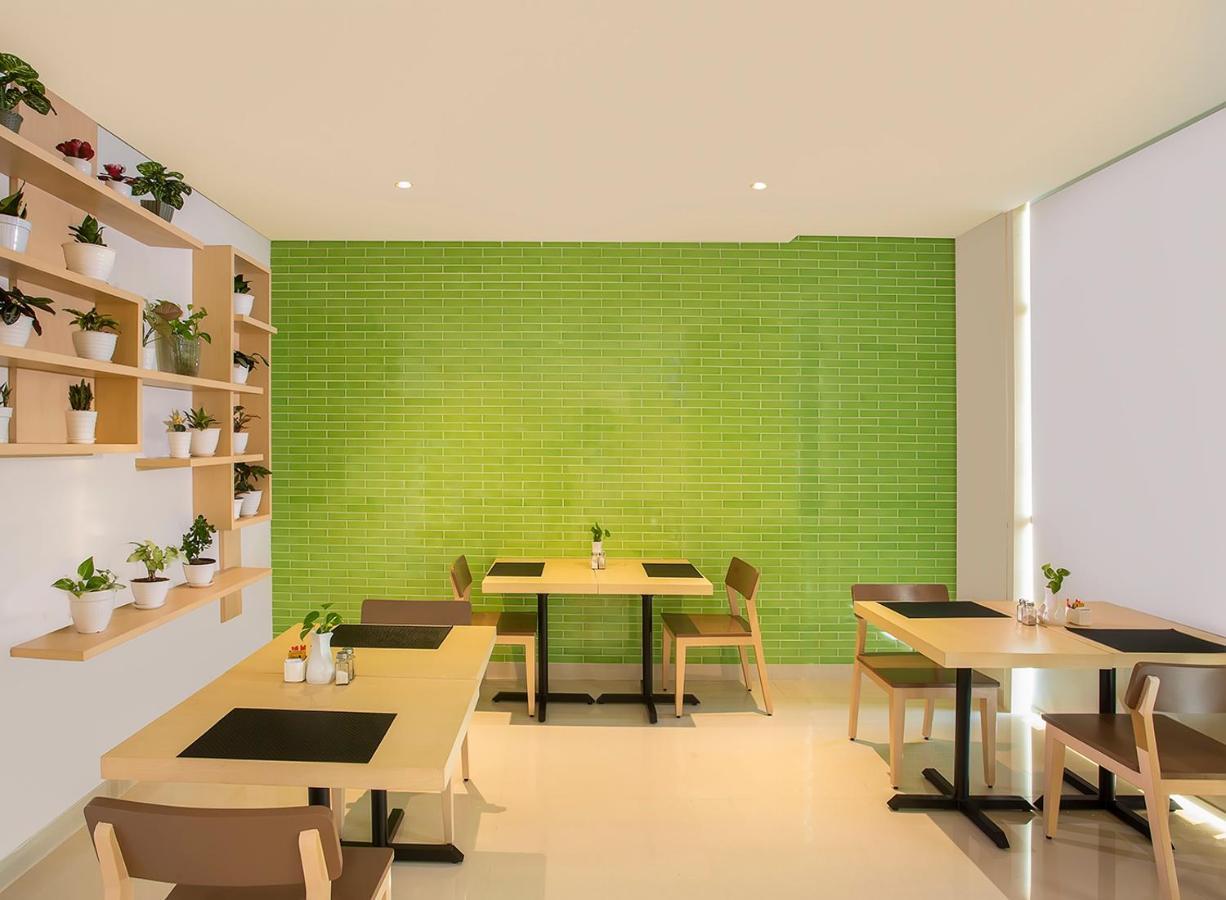 Zest Parang Raja Solo By Swiss-Belhotel International Bonorejo Eksteriør bilde